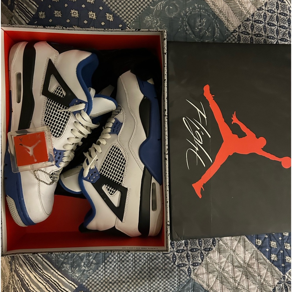 2017 Air Jordan 4 Retro Motorsports- Original Box and Accessories